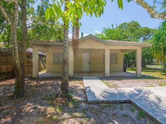 605 Dundas Ct, Fort Pierce, FL 34950