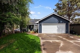 624 NE Tracker Ct, Bend, OR 97701