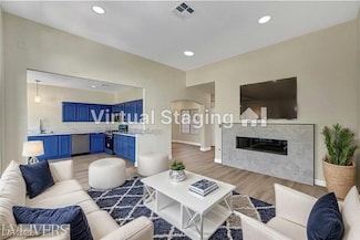 7932 Ben Hogan Dr, Las Vegas, NV 89149