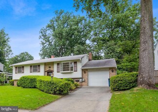 14529 Woodcrest Dr, Rockville, MD 20853