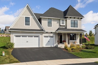 5290 Rolling Hills Pkwy, Victoria, MN 55318