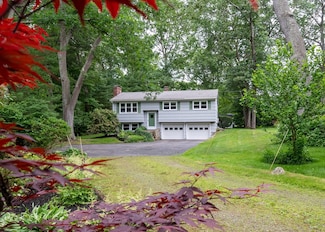 46 Plum St, South Hamilton, MA 01982