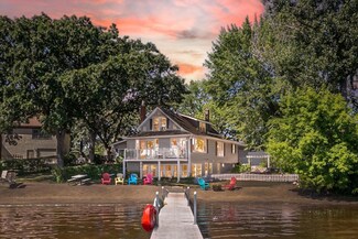 319 Lake St S, Forest Lake, MN 55025