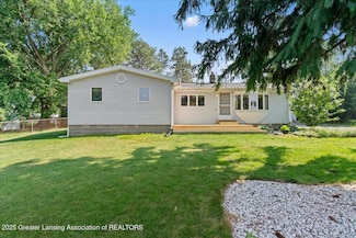 947 W Columbia St, Mason, MI 48854