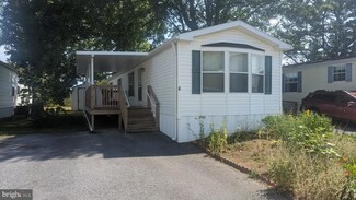 4 Crystal Ave, Ephrata, PA 17522