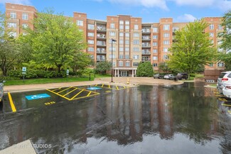 1 N Beacon Place Unit 608, La Grange, IL 60525