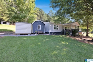 100 Beacon Ct, Springville, AL 35146