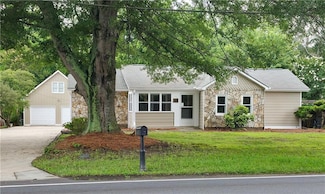 6109 N Main St SE, Acworth, GA 30101