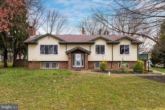 10 E Tomlin Station Rd, Mickleton, NJ 08056