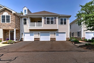 35 Todd St Unit 204, Hamden, CT 06518