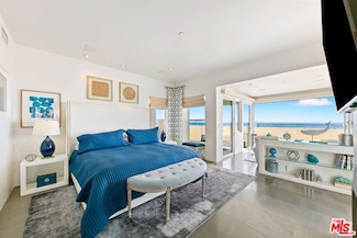 1341 Palisades Beach Rd, Santa Monica, CA 90401