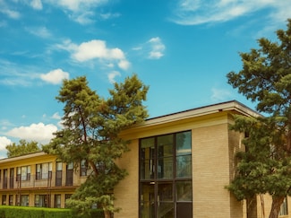 38 King Arthur Ct Unit 14, Northlake, IL 60164