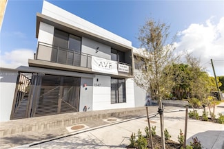 1547 NW 2nd St Unit 101, Miami, FL 33125