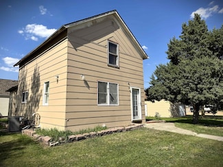 330 Washington St, Scotland, SD 57059