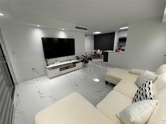 7135 NW 179th St Unit 211, Hialeah, FL 33015