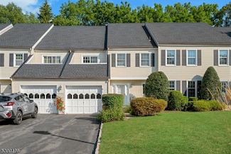 32 Wexford Dr, Mendham, NJ 07945