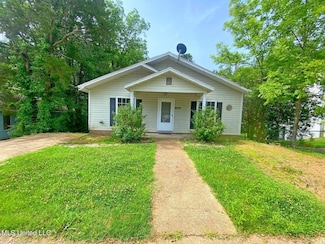 405 E Jefferson St, Kosciusko, MS 39090