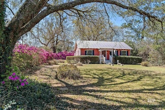 801 N Pine St, Foley, AL 36535