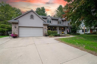 4615 Blossom Cir, Midland, MI 48642