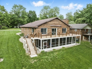 951 W Shepherds Ln, Santa Claus, IN 47579