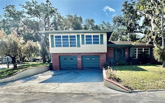 302 Luna Rd, Auburndale, FL 33823