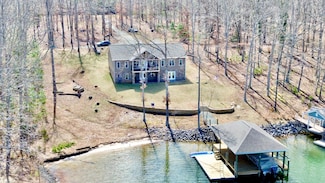 40 Big Cove Dr, Penhook, VA 24137