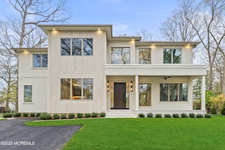 428 Wells Ave, Oakhurst, NJ 07755
