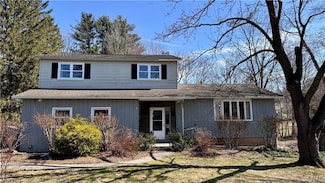 4652 Cranapple Dr, Marcellus, NY 13108