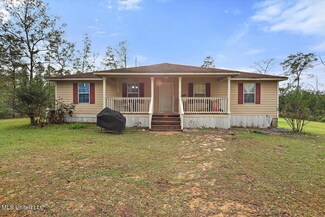 64 Garner Rd, Mount Olive, MS 39119