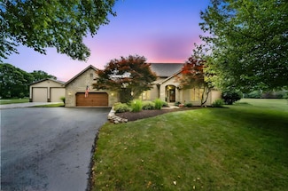 18 Hillgate Rd, Johnstown, OH 43031