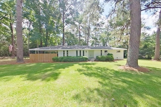 702 E Pinetree Blvd, Thomasville, GA 31792