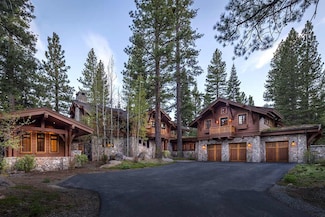 8458 Valhalla Dr, Truckee, CA 96161