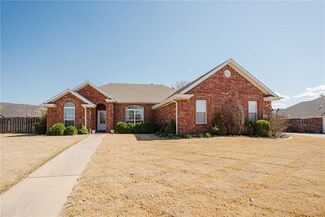 11228 Bear Dr, Farmington, AR 72730
