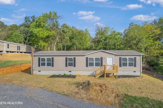 1120 8th St, Etowah, TN 37331