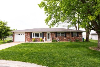 501 Impala Dr, Mascoutah, IL 62258