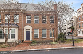 3917 Chain Bridge Rd, Fairfax, VA 22030