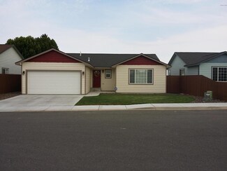 1307 Ela Loop, Grandview, WA 98930