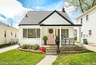 208 S Edgeworth Ave, Royal Oak, MI 48067