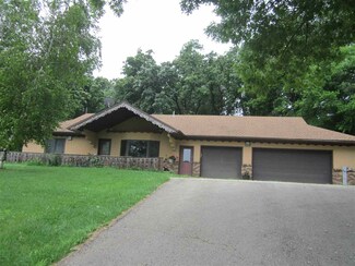 4279 N Cornfield Dr, Evansville, WI 53536