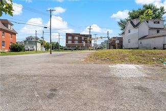 1402 E Washington St, New Castle, PA 16101