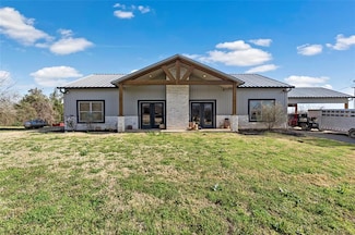 5379 Brown Ln, Madisonville, TX 77864