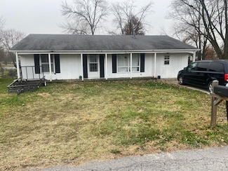 212 Southwest Cir, Centralia, MO 65240