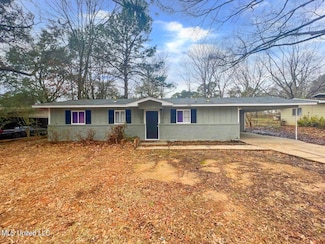 2943 Lakewood Dr, Jackson, MS 39212