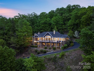 714 Wickhams Fancy Dr, Biltmore Lake, NC 28715