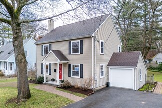 19 Eisenhower Ave, Natick, MA 01760