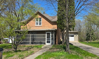 350 Harrison St W, Annandale, MN 55302