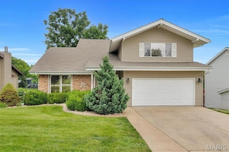 13 Harbor Point Ct, Lake Saint Louis, MO 63367