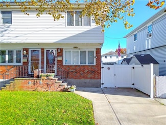 72 Zoe St, Staten Island, NY 10305