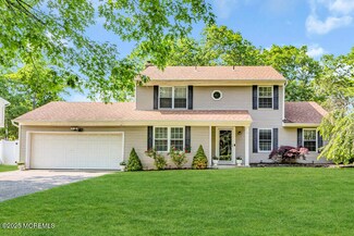 240 Oak Ln, Manchester, NJ 08759