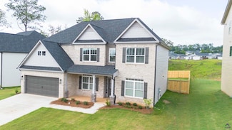210 Garnet Dr, Bonaire, GA 31005